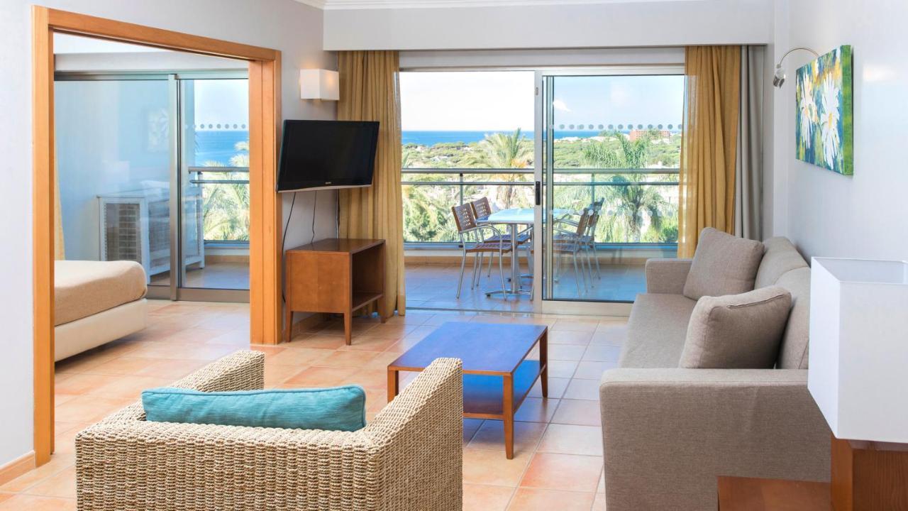 One-Bedroom Apartment with Sea View,1209357241:JPEG